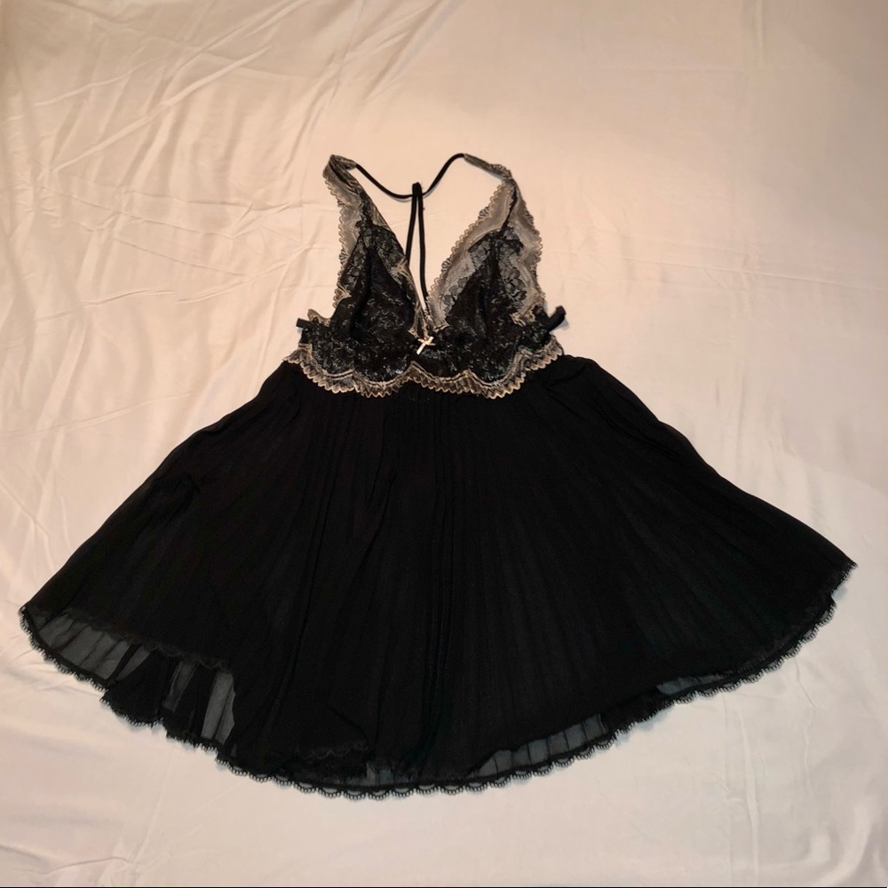 NEW Seductionwear by Cinema Etoile Dillards Size Large